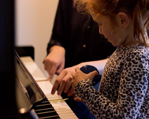 kids piano lessons